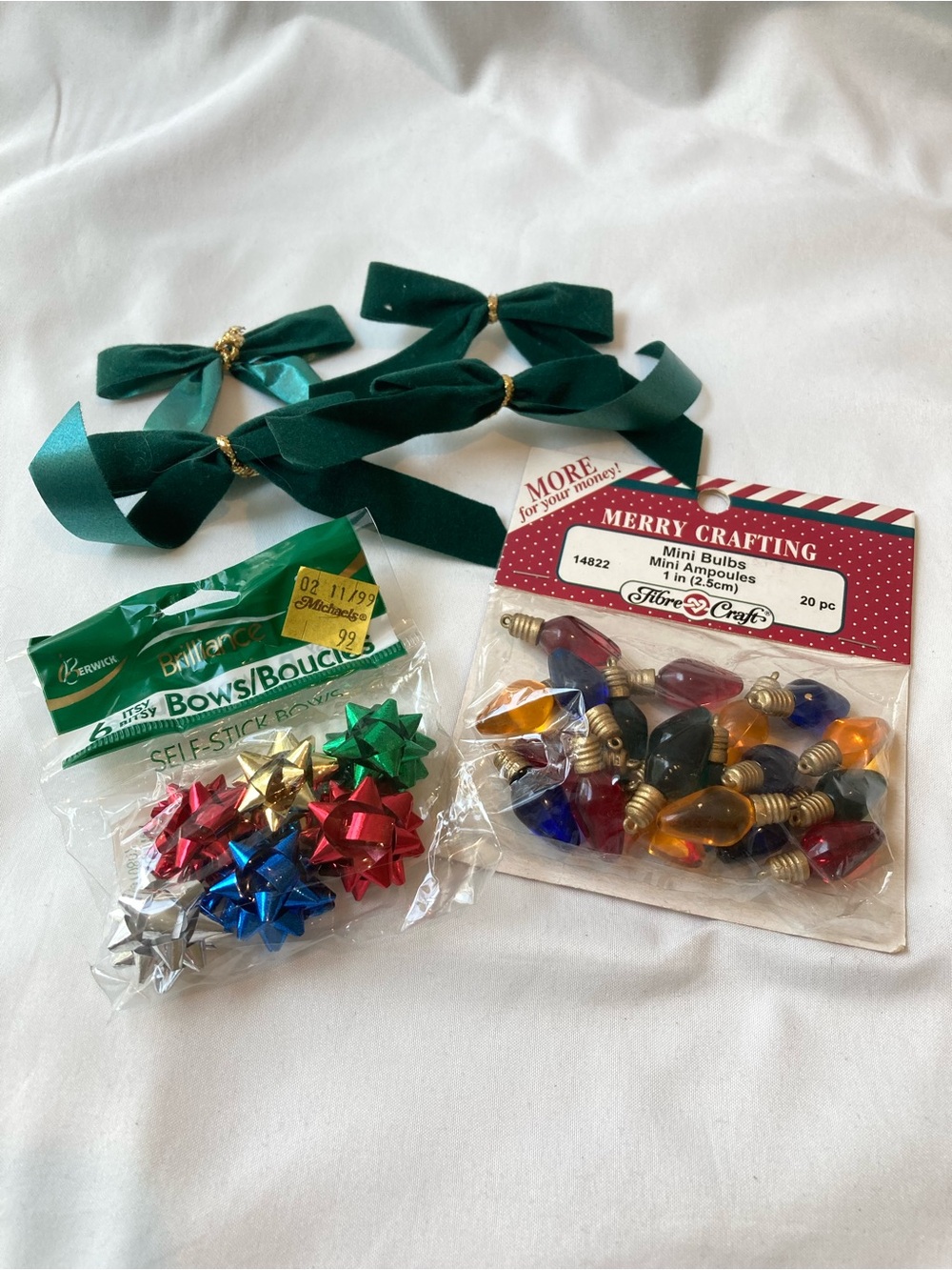 Miniature Dollhouse Christmas Holidays Decorative Craft Items Lot Bows Lights